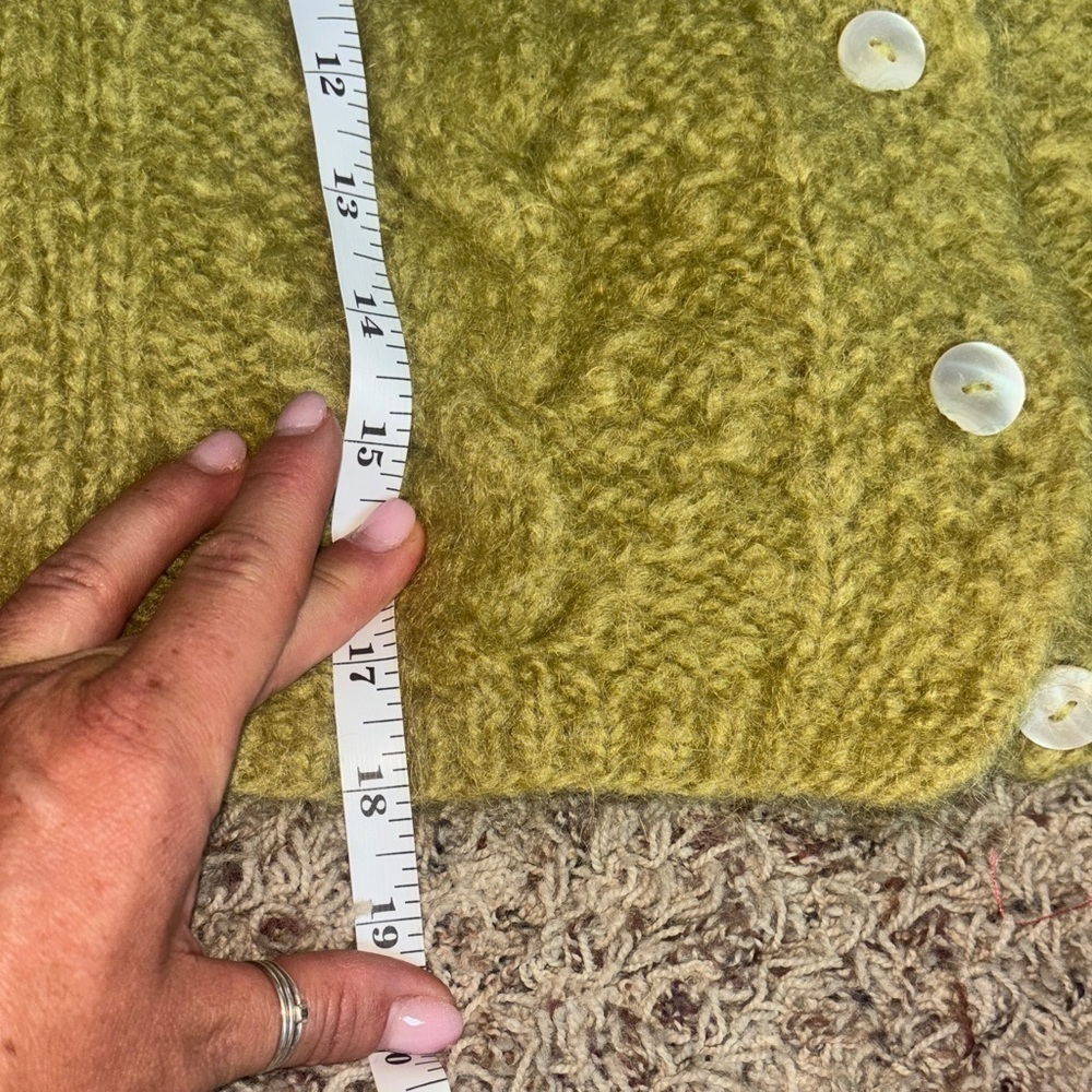 Sara’s Las Vegas wool Cable Knit Sweater - peridot - Picture 4 of 7